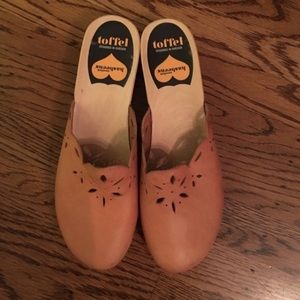 Swedish Hasbeens Mules 🧡